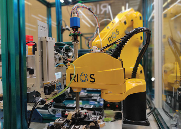 Robotic piece picking solutions are driven by AI software that gives the robotic arm hardware the intelligence to know how to best grasp different items.