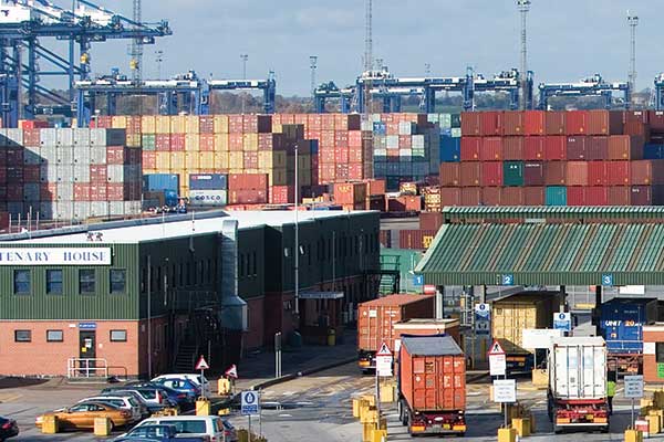 Control and check-in at port of Felixstowe